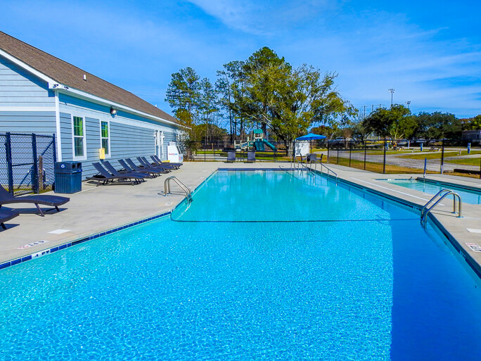 blue swimming pool at myrtle beach campground
